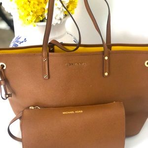 Michael Kors tote